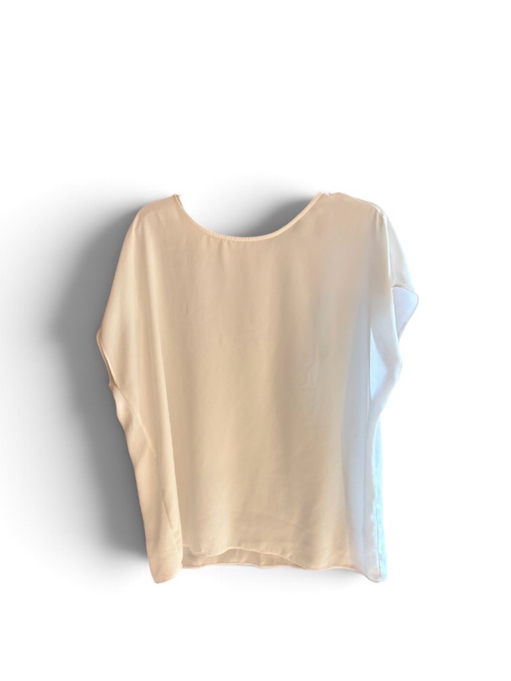 Halogen Cream Short-Sleeve Layering Blouse